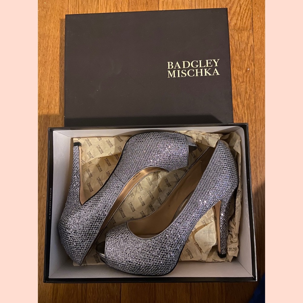 Badgley Mischka Silver Humbie II Heels